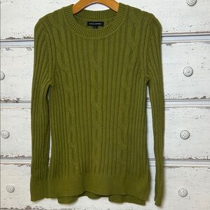 Banana Republic Women’s Olive Cable Knit Long Sleeve Sweater